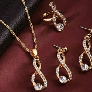 ✨HP✨Beautiful Jewelry Set